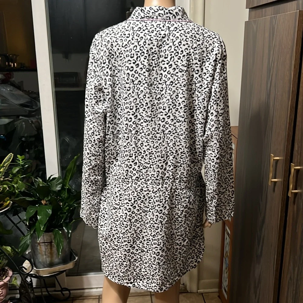 Victoria’s Secret Leopard Gown/Robe with Drawstring, Pink Accents, Cotton, Large - Picture 9 of 12